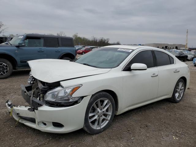 NISSAN MAXIMA S