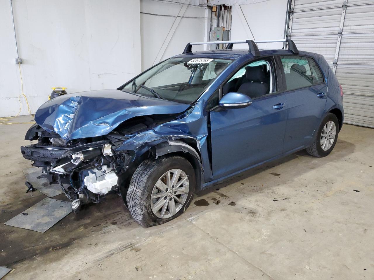 VOLKSWAGEN GOLF S/SE