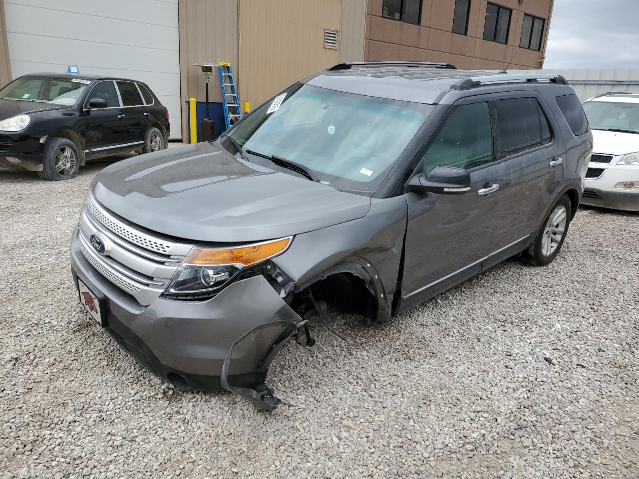 FORD EXPLORER XLT