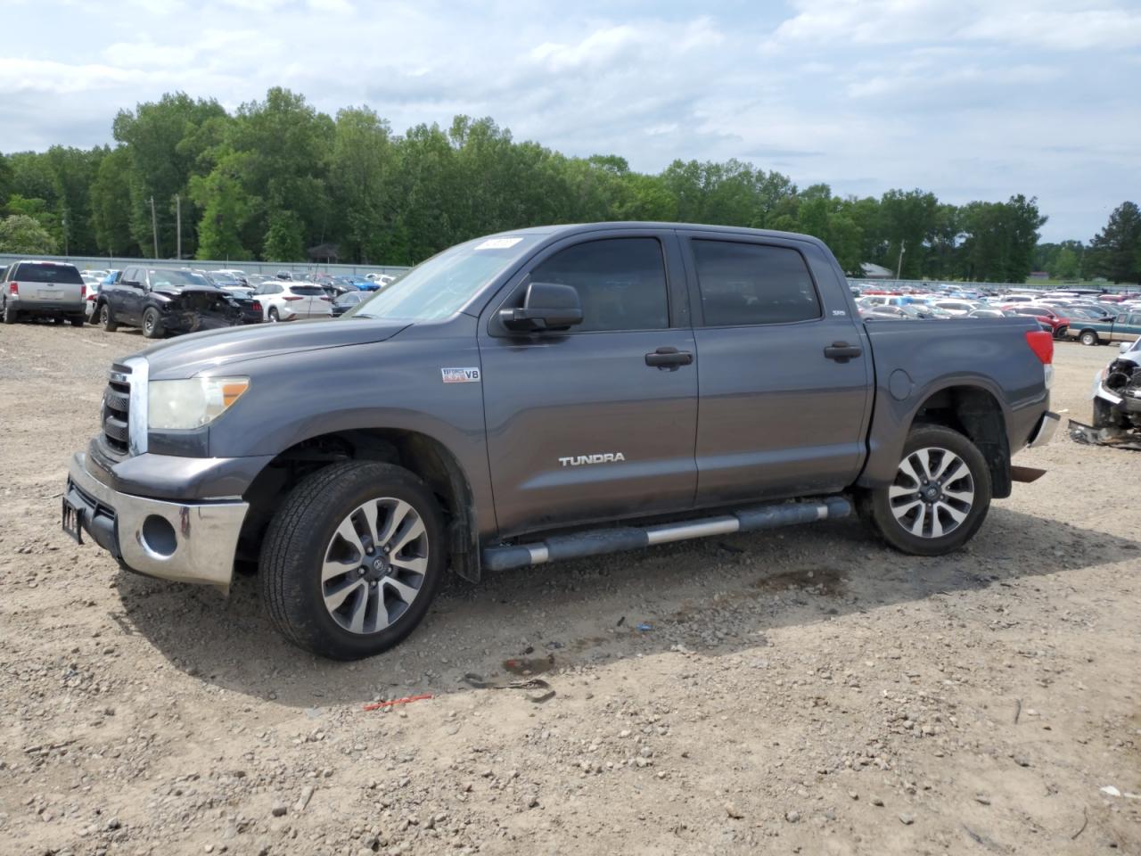 TOYOTA TUNDRA CREWMAX SR5