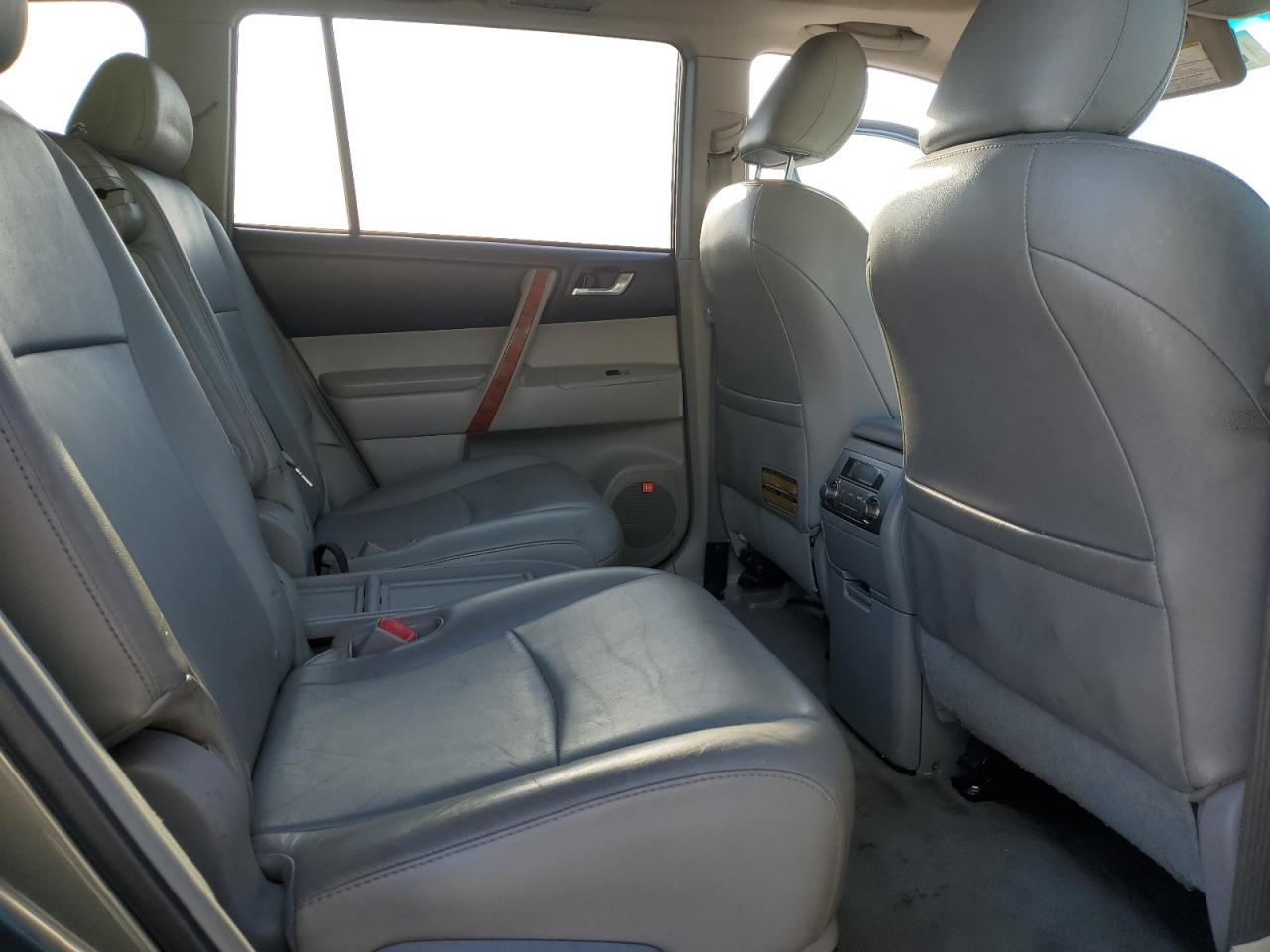 Toyota Highlander 2010