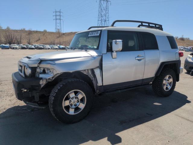 TOYOTA FJ CRUISER