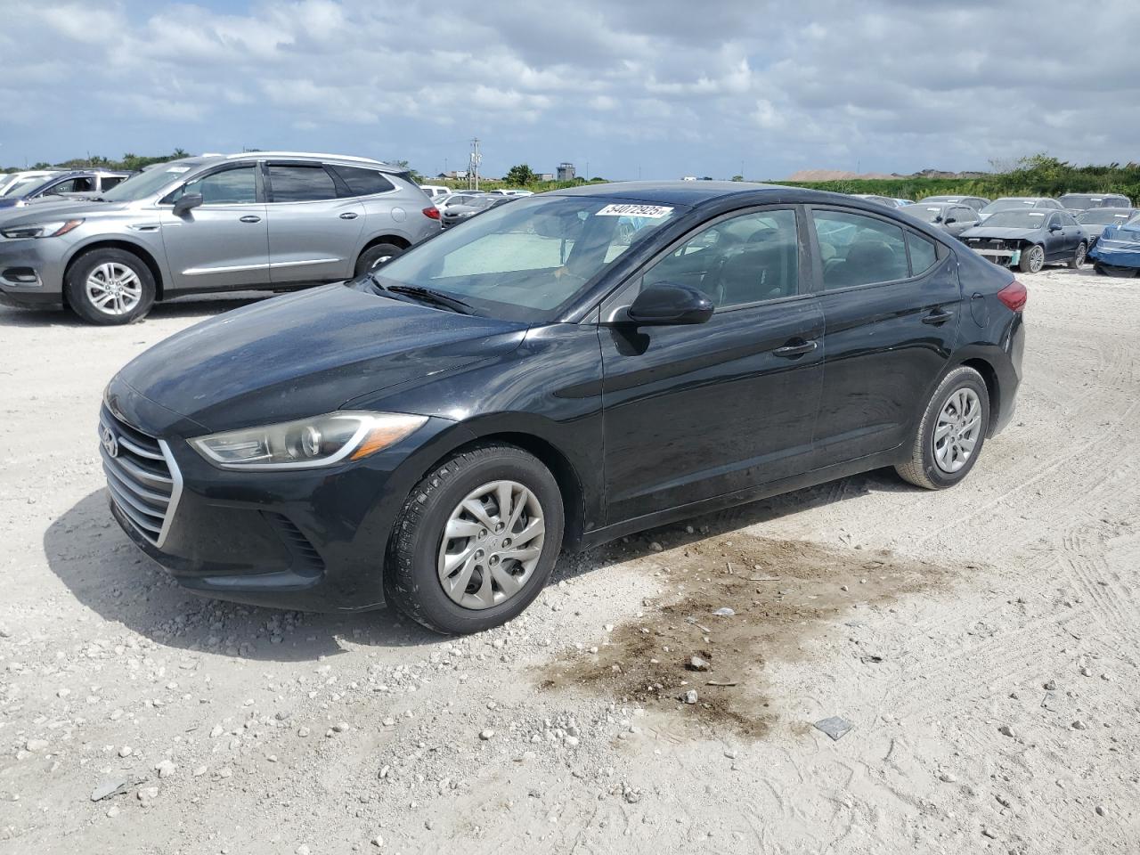 HYUNDAI ELANTRA SE