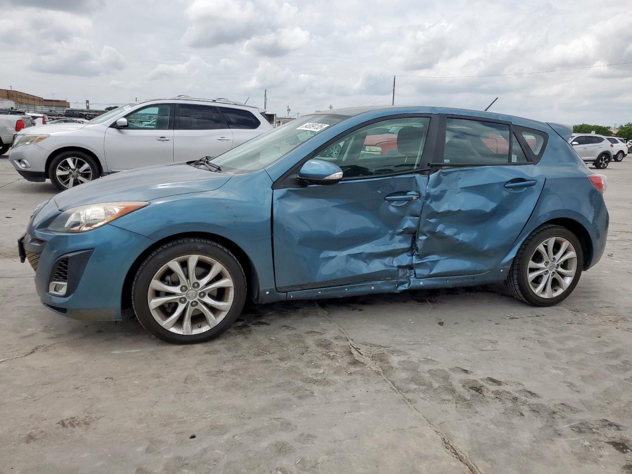 MAZDA 3 S
