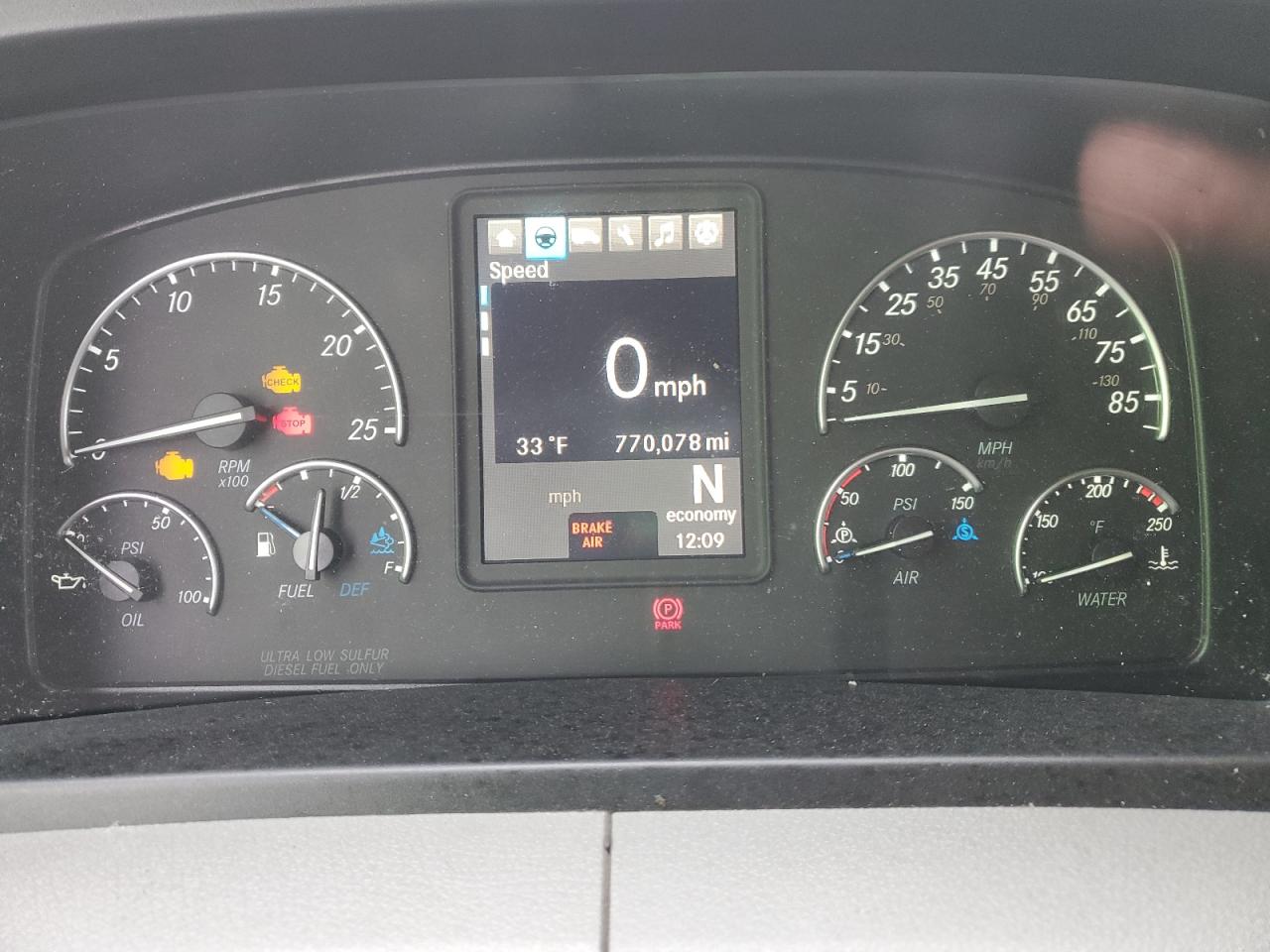 Lot #3254538175 2018 FREIGHTLINER CASCADIA 1