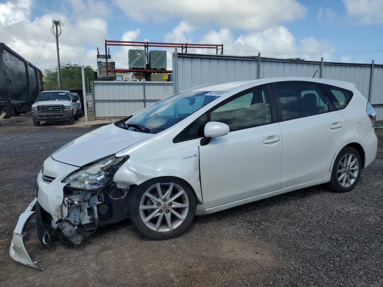 TOYOTA PRIUS V