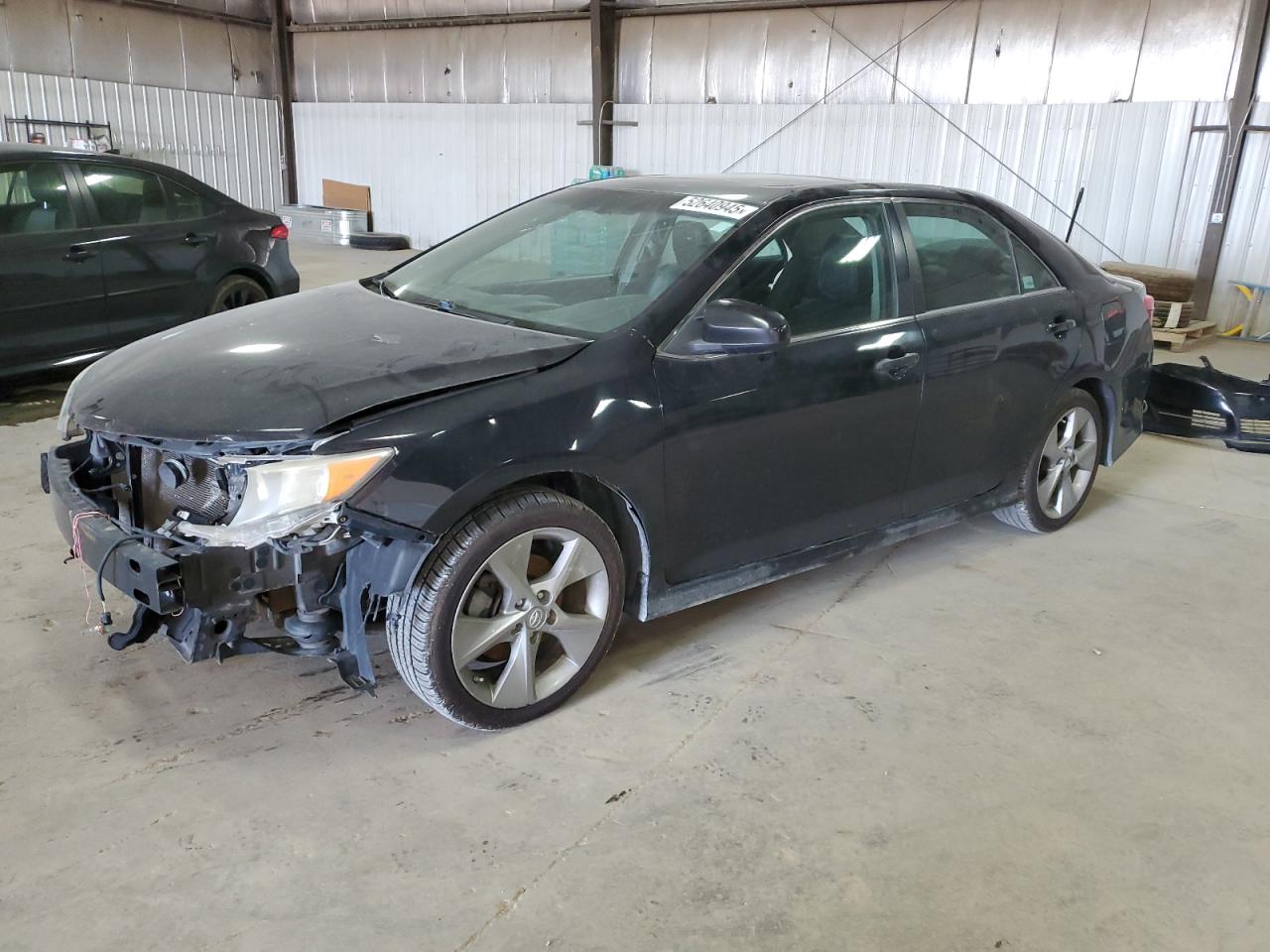 TOYOTA CAMRY BASE