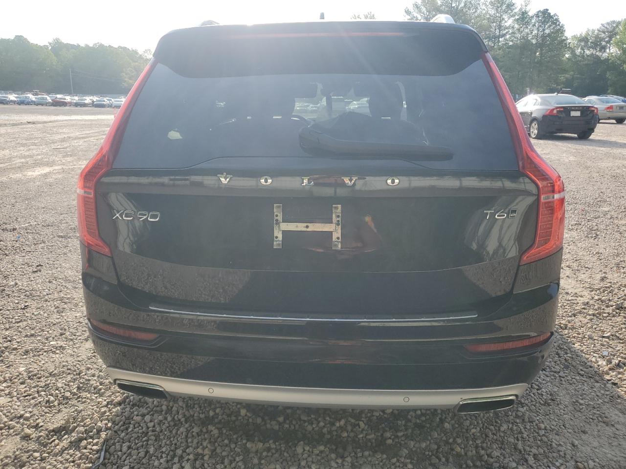 VOLVO XC90 T6 MOMENTUM