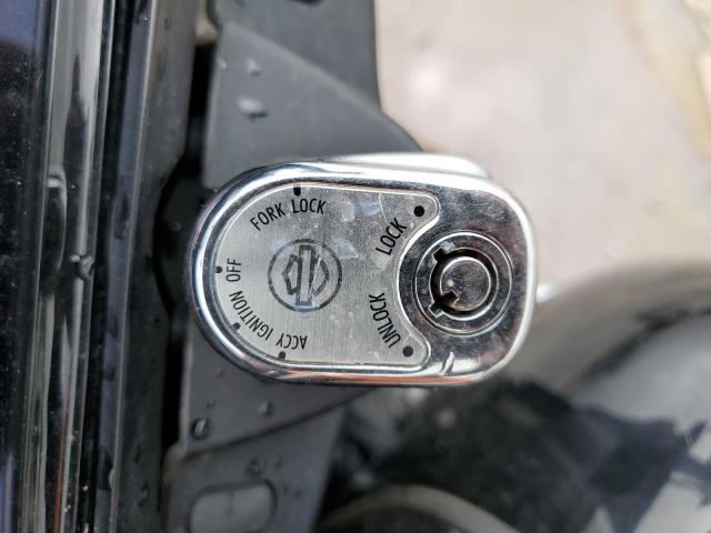 2021 HARLEY-DAVIDSON FLHX - 1HD1KBC17MB612817