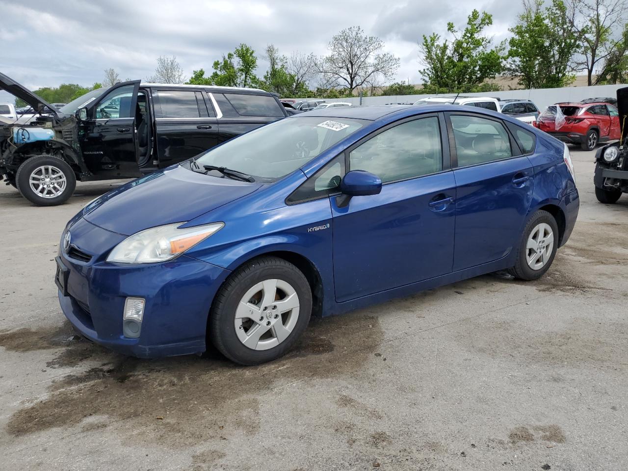 TOYOTA PRIUS