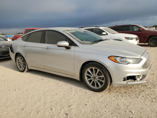 Vin: 3fa6p0hdxhr380057, lot: 52784005, ford fusion se 20174
