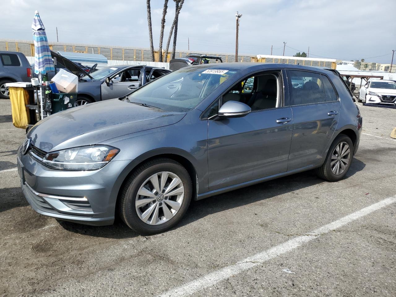 VOLKSWAGEN GOLF