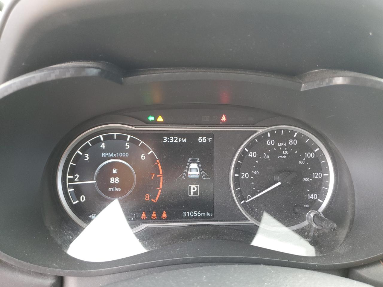 Nissan Versa sr 2022