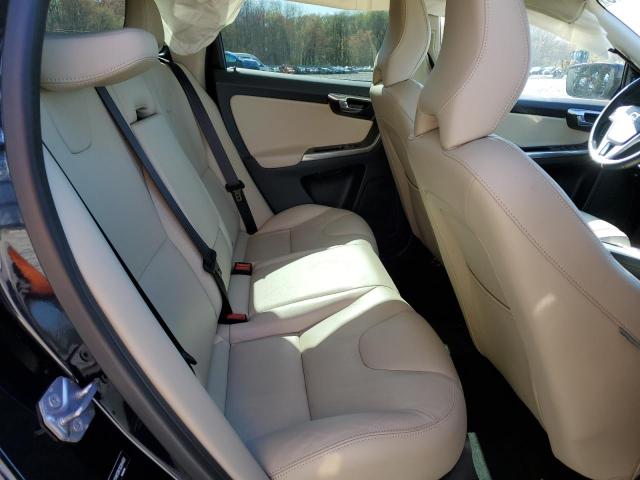 2016 VOLVO XC60 T5 PR YV4612RK1G2844602
