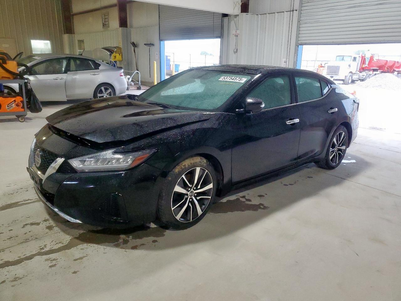 NISSAN MAXIMA S