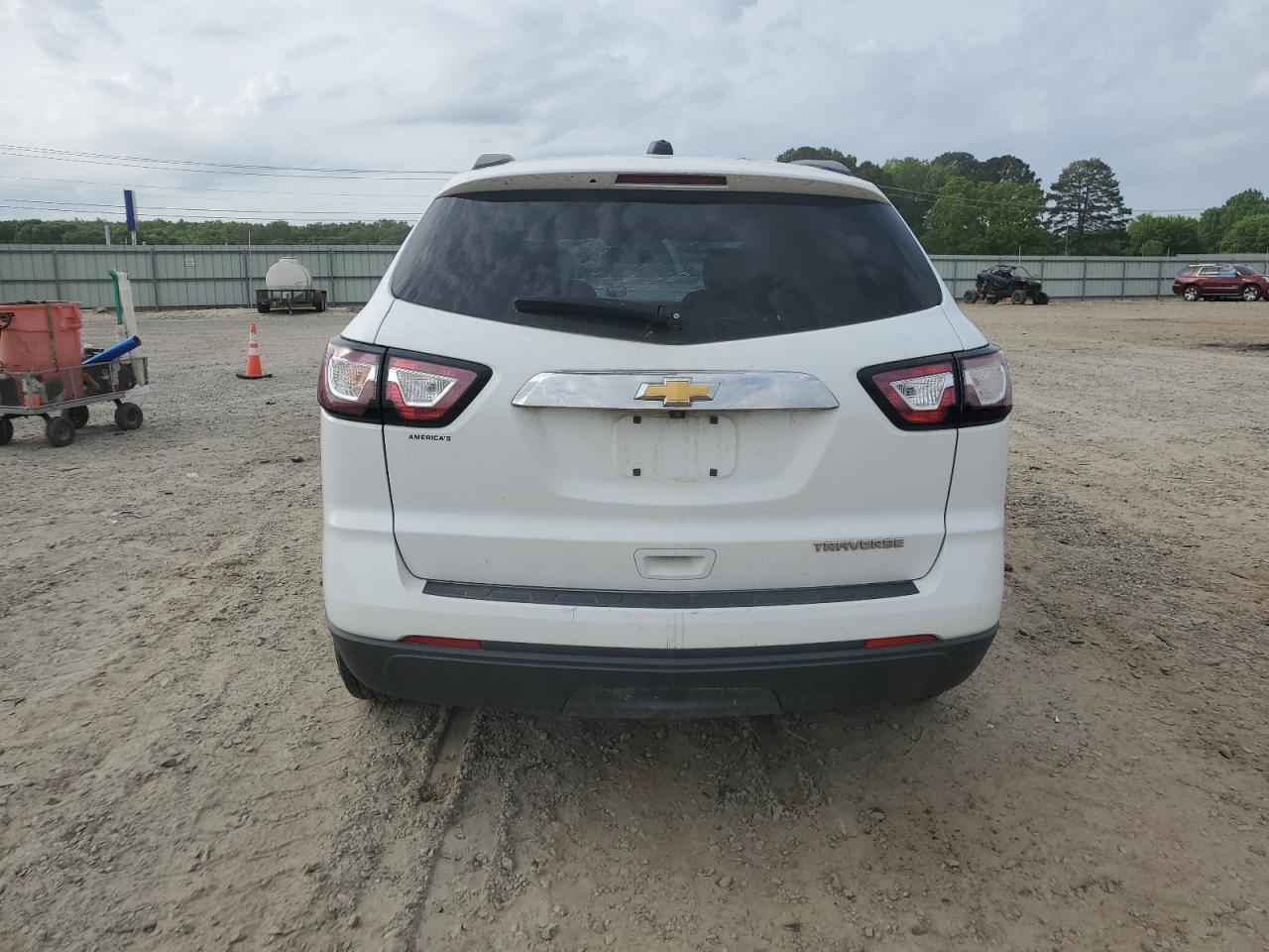 CHEVROLET TRAVERSE LS