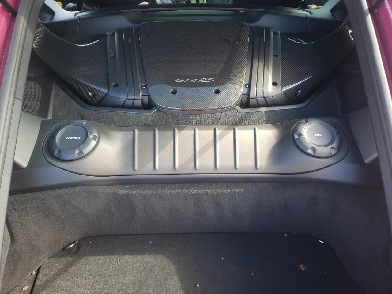 PORSCHE CAYMAN GT4 RS