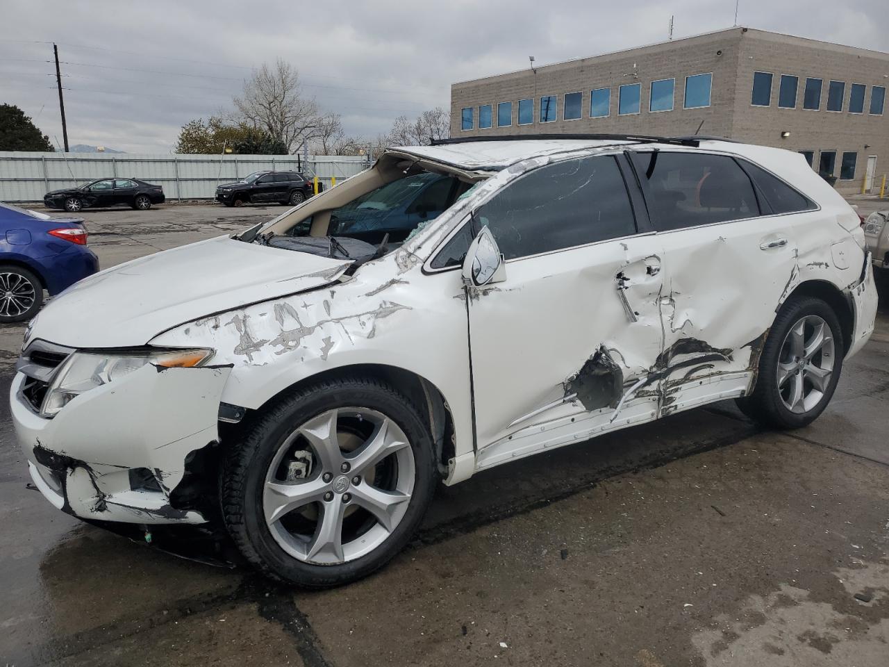 TOYOTA VENZA LE