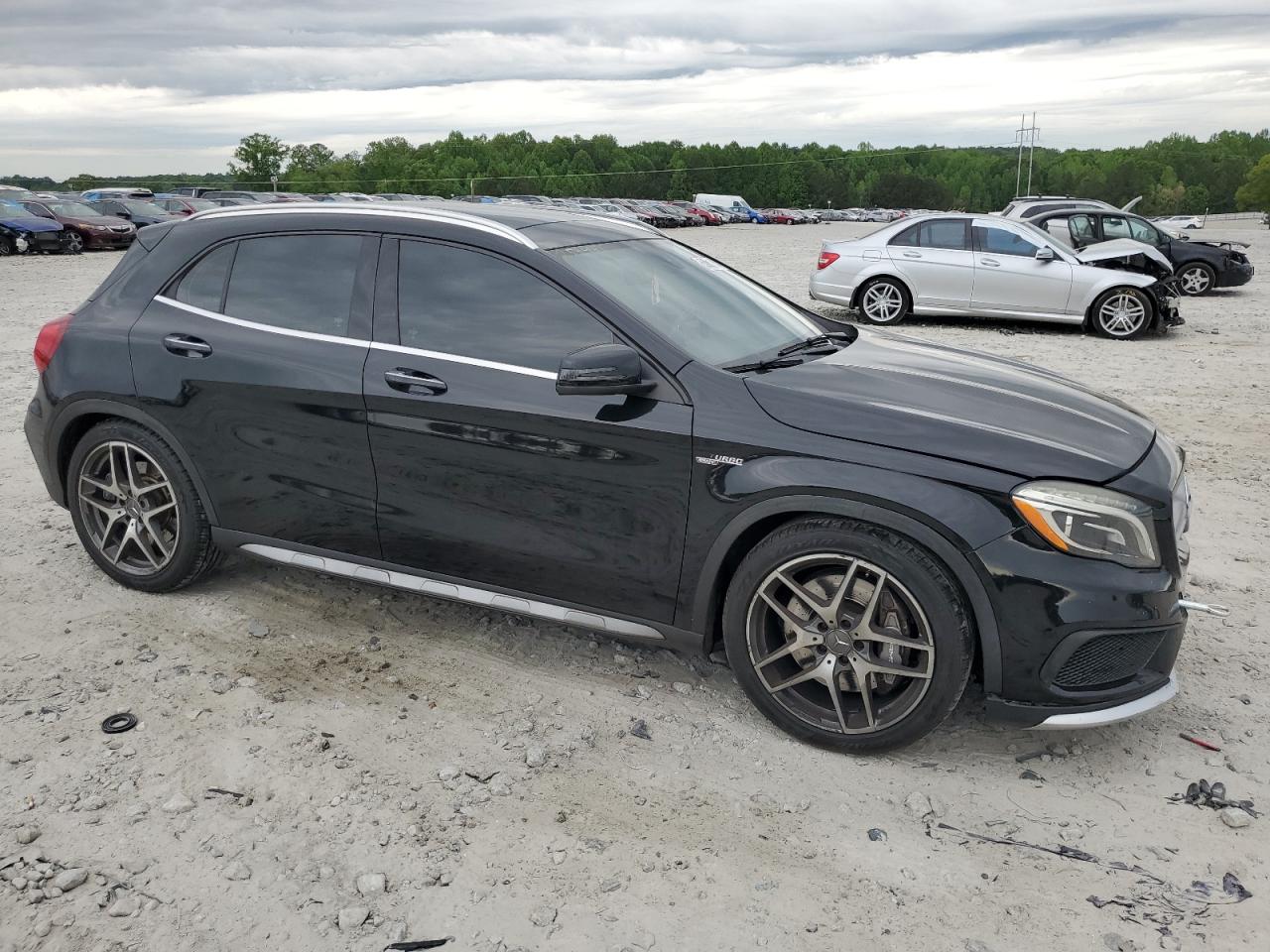 MERCEDES-BENZ GLA-CLASS 2016
