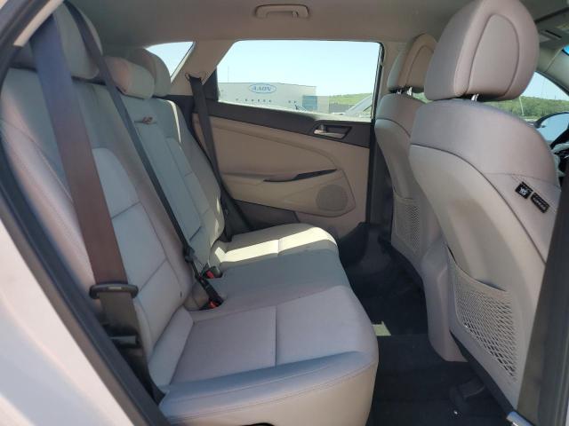 2017 HYUNDAI TUCSON SE - KM8J23A48HU587047