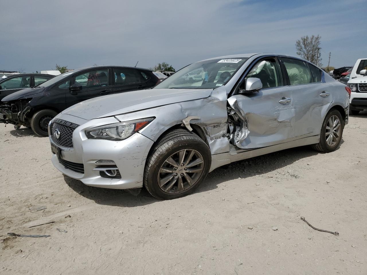 INFINITI Q50 PREMIUM