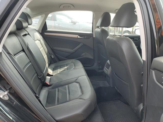 2015 VOLKSWAGEN PASSAT S - 1VWAS7A32FC121407