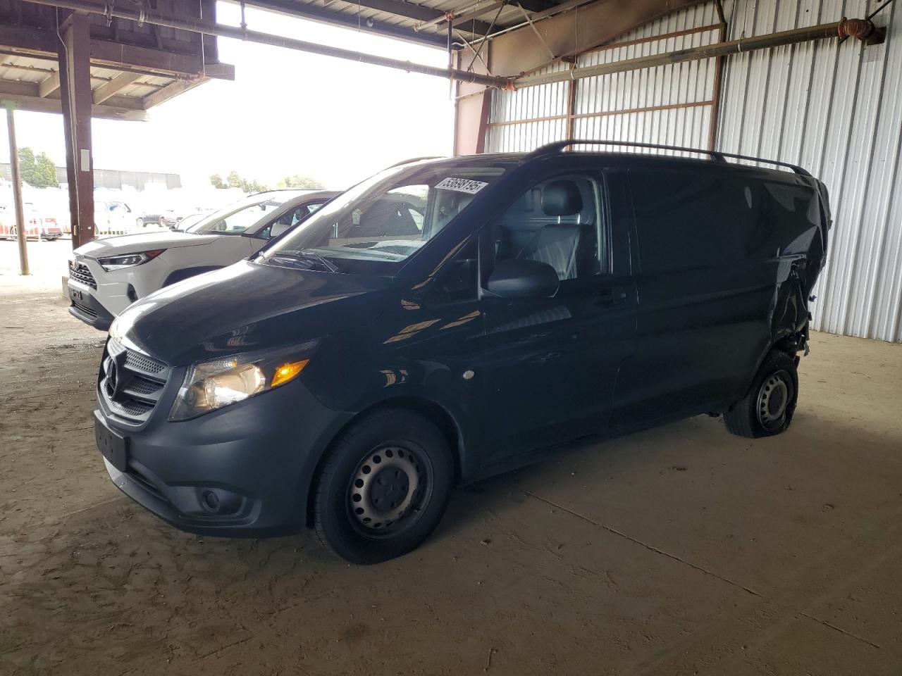 MERCEDES-BENZ METRIS