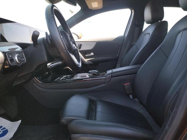 WDD3G4EB1KW002324 Mercedes-Benz A 220