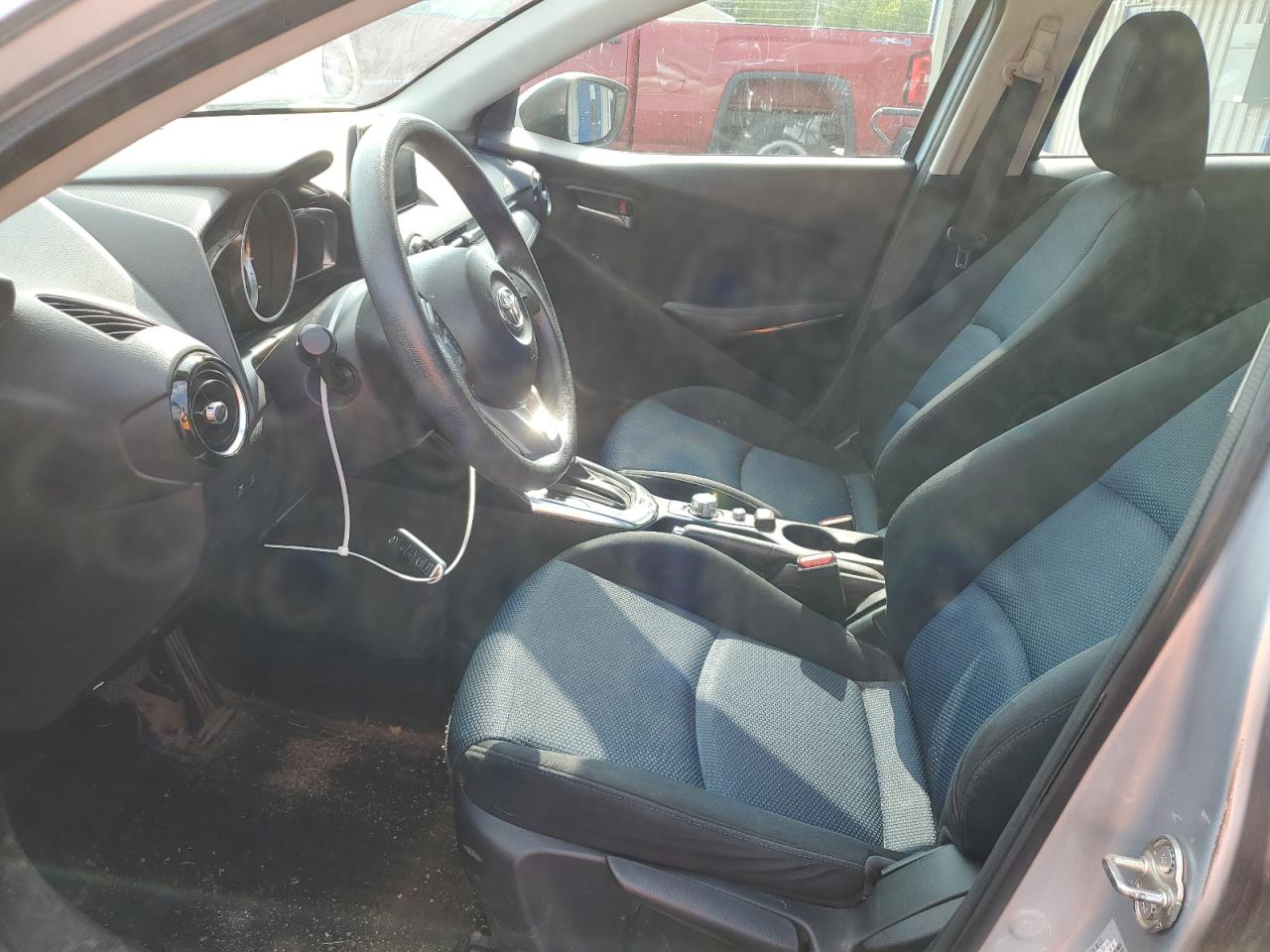 3MYDLBYV5HY167025 TOYOTA YARIS 2017