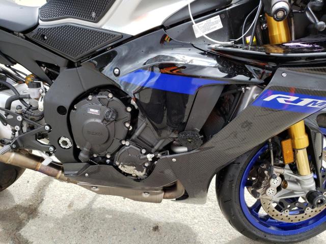 2022 YAMAHA YZFR1M C - JYARN67Y8NA000381