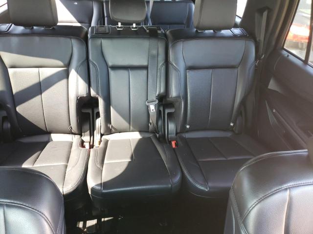 1FMJU1HT8KEA30121 Ford Expedition Xlt