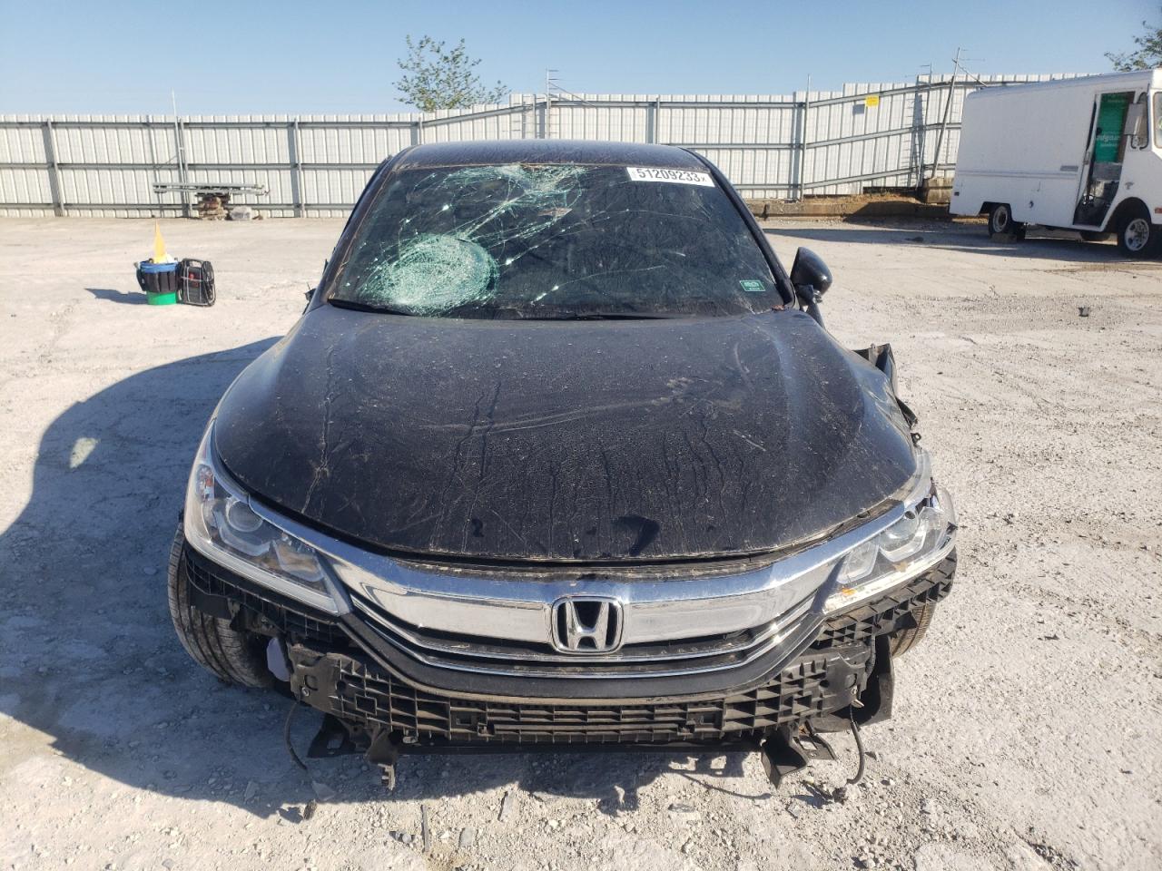 1HGCR2F51HA004194 HONDA ACCORD 2017