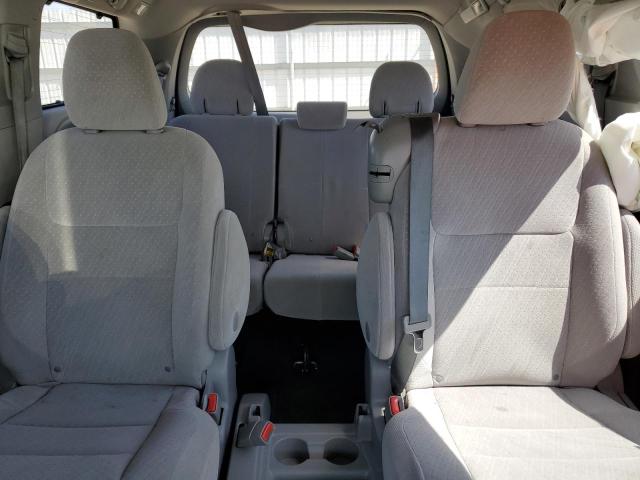 5TDKZ3DC5HS819339 Toyota SIENNA LE