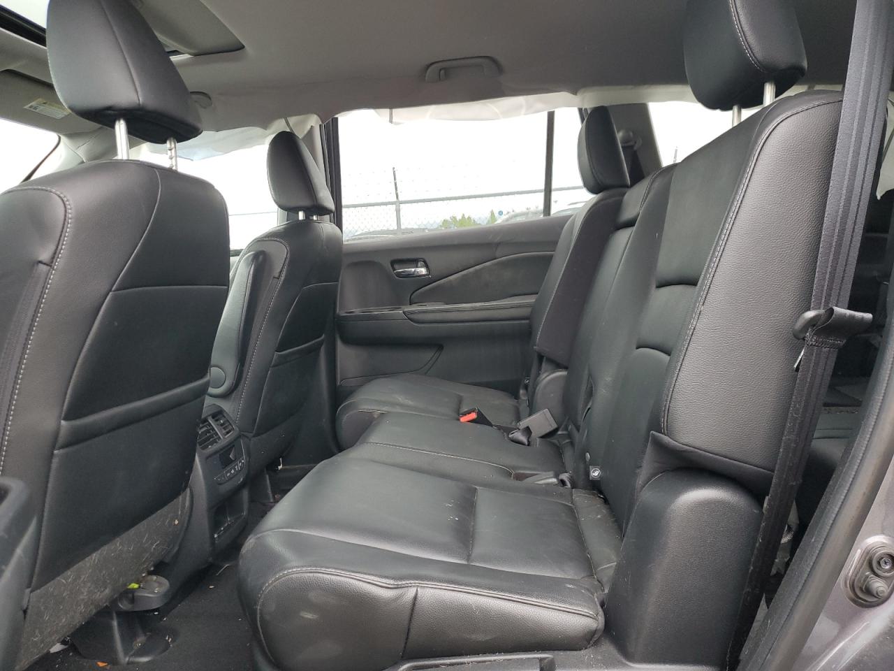 5FNYF6H56GB035805 HONDA PILOT 2016