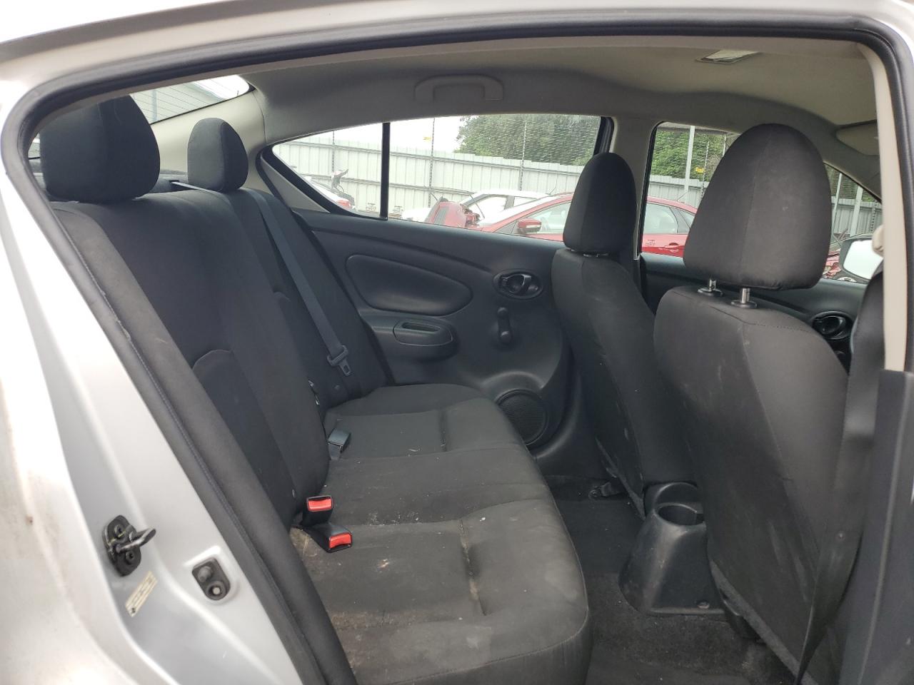 3N1CN7AP6KL822300 NISSAN VERSA 2019