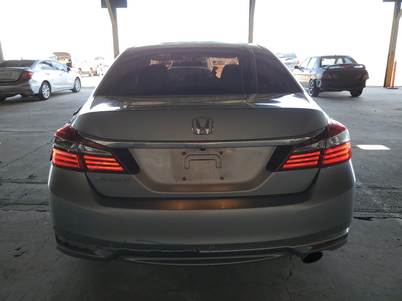 1HGCR2F37HA269765 HONDA ACCORD 2017