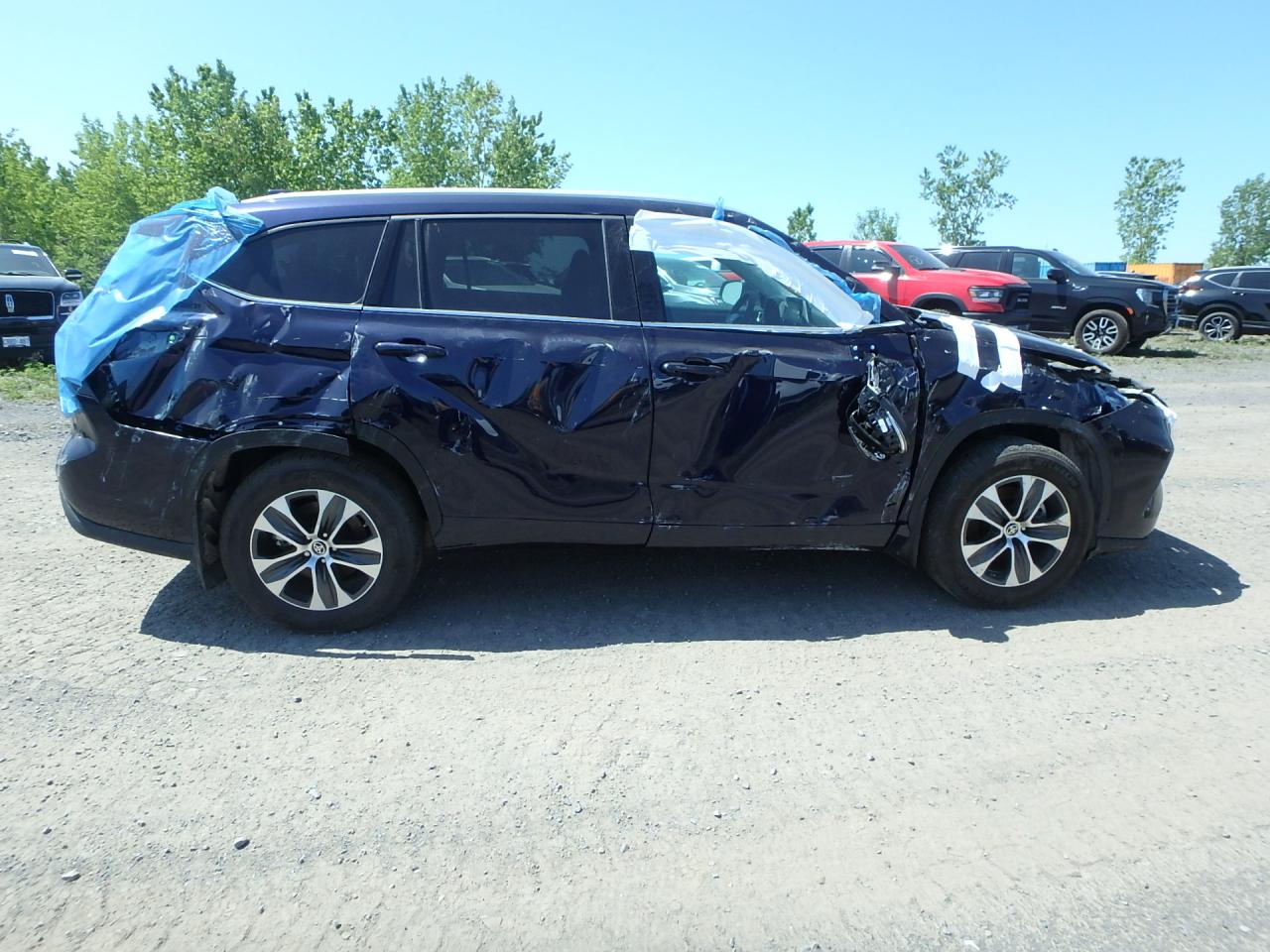 5TDGZRBH9NS578985 TOYOTA HIGHLANDER 2022