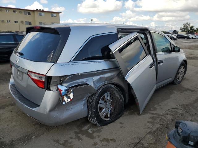 VIN 5FNRL5H27DB040956 2013 HONDA ODYSSEY no.3