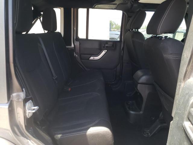 1C4BJWEG8JL816176 Jeep Wrangler Unlimited Sahara