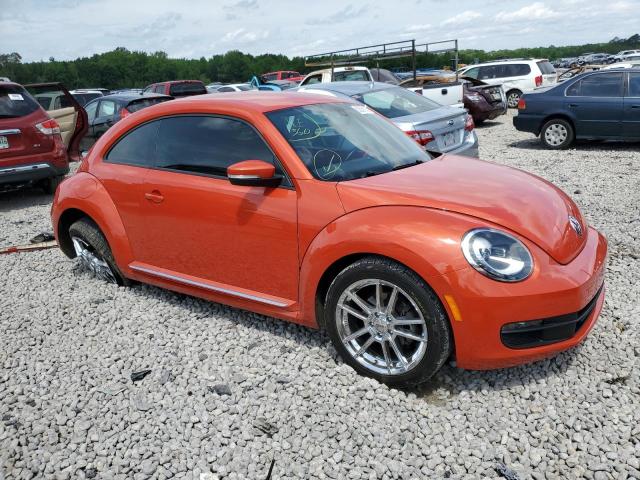 2016 VOLKSWAGEN BEETLE SE - 3VWJ17AT0GM636084
