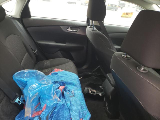 3KPF24AD2KE097368 KIA FORTE FE