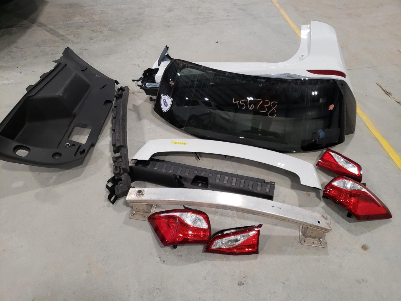 3GNAXUEV8KL203243 CHEVROLET EQUINOX 2019