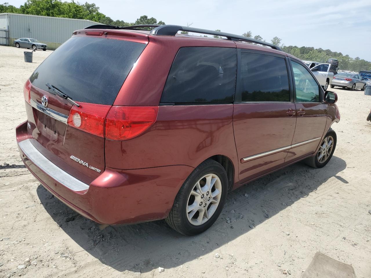 Lot #2717783911 2006 TOYOTA SIENNA XLE