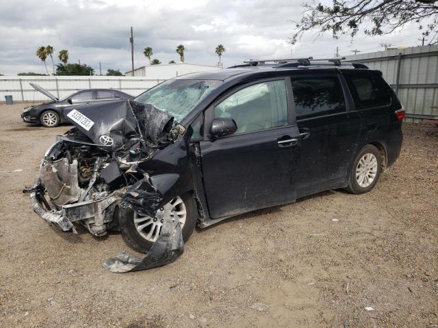 2017 Toyota Sienna XLE