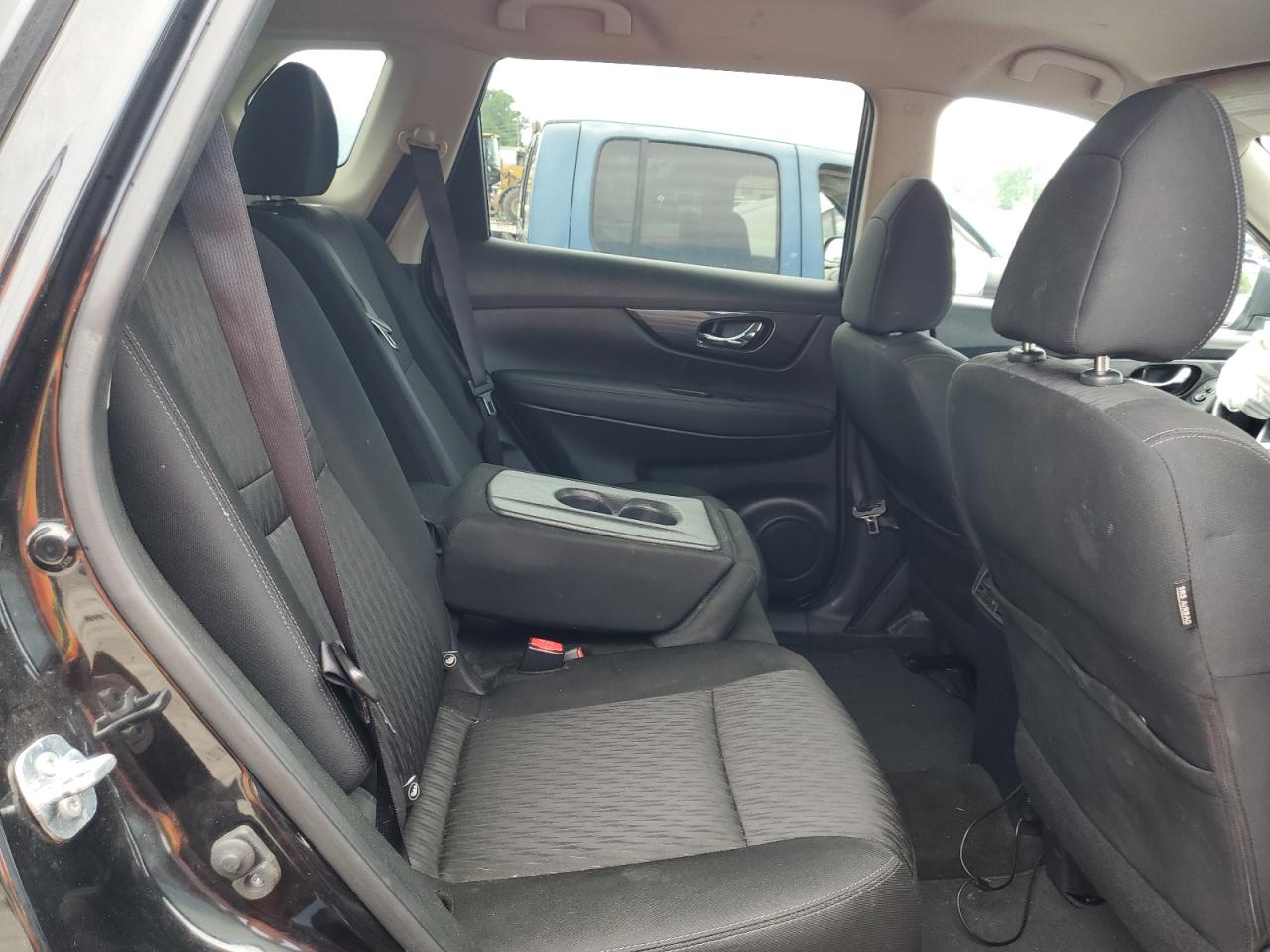 KNMAT2MT1HP574170 NISSAN ROGUE 2017