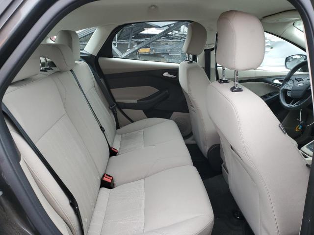 1FADP3K29FL288174 Ford FOCUS SE