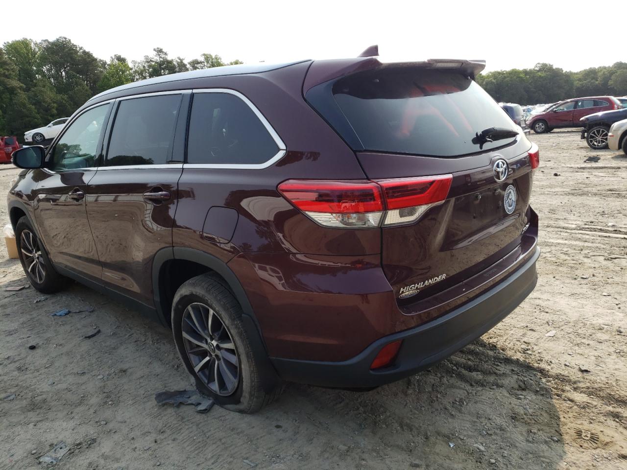 5TDJZRFHXKS995043 TOYOTA HIGHLANDER 2019