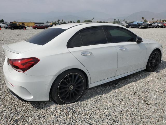 WDD3G4EB6KW024433 Mercedes-Benz A 220