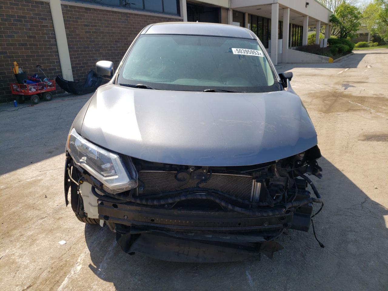 KNMAT2MV8HP524996 NISSAN ROGUE 2017