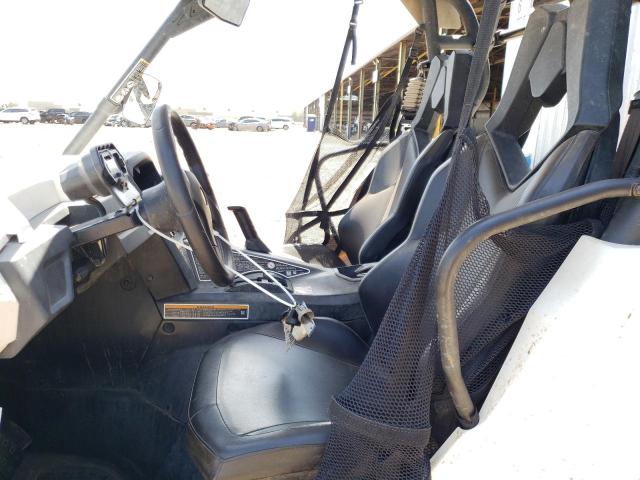 2019 CAN-AM COMMANDER - 3JBKGAN29KJ000104